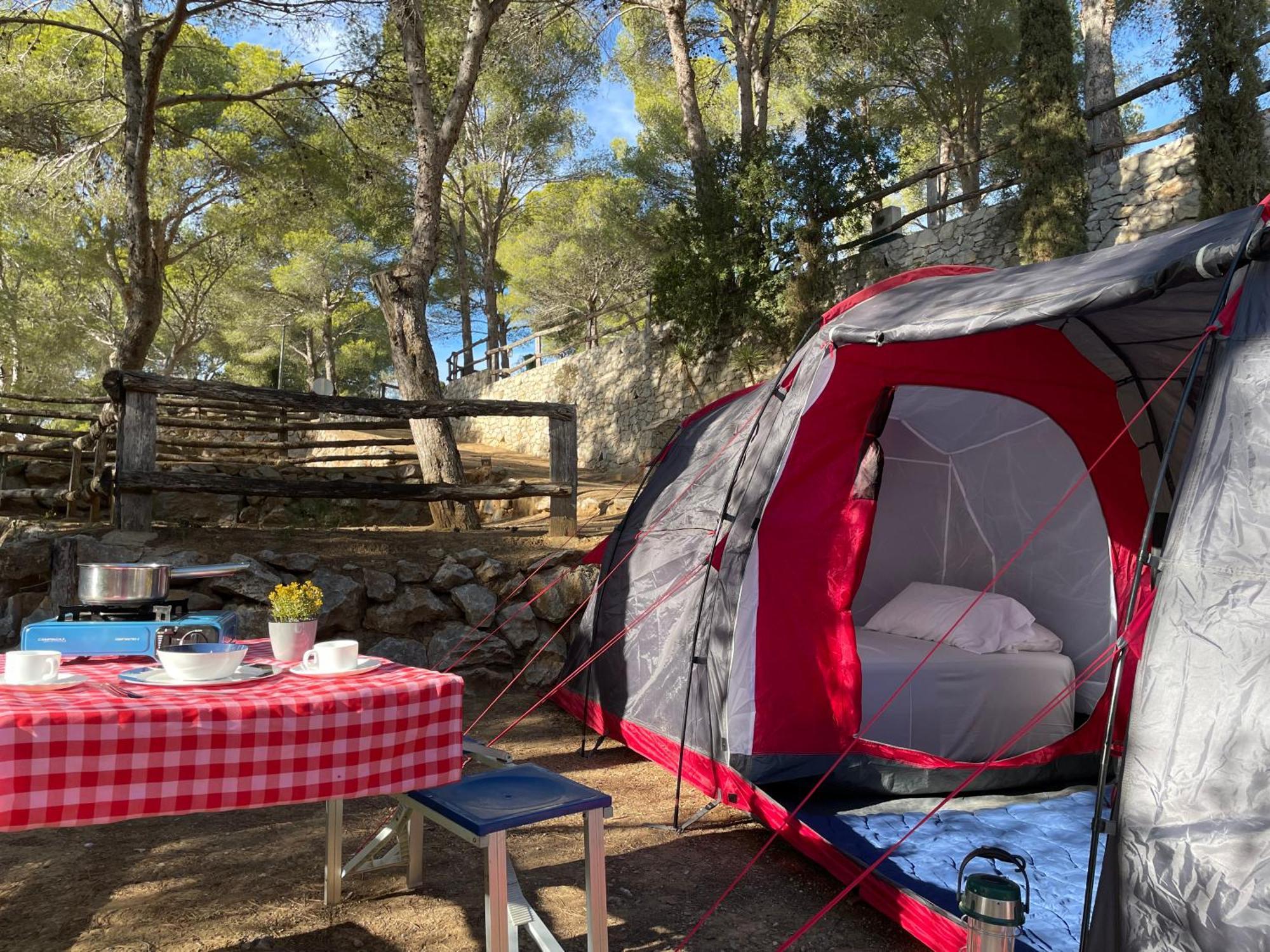 Camping Castell Montgri **** L'Estartit Eksteriør billede
