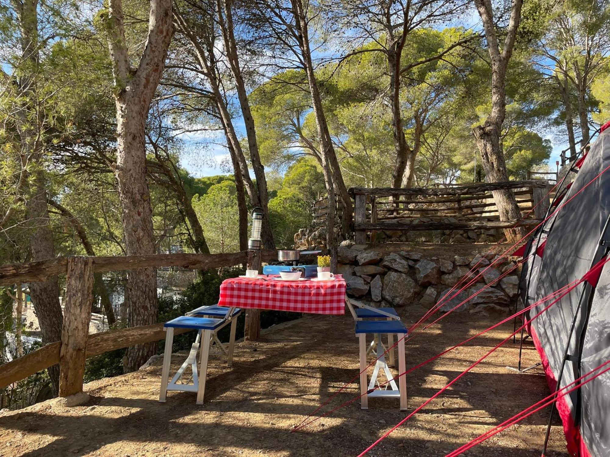 Camping Castell Montgri **** L'Estartit Eksteriør billede