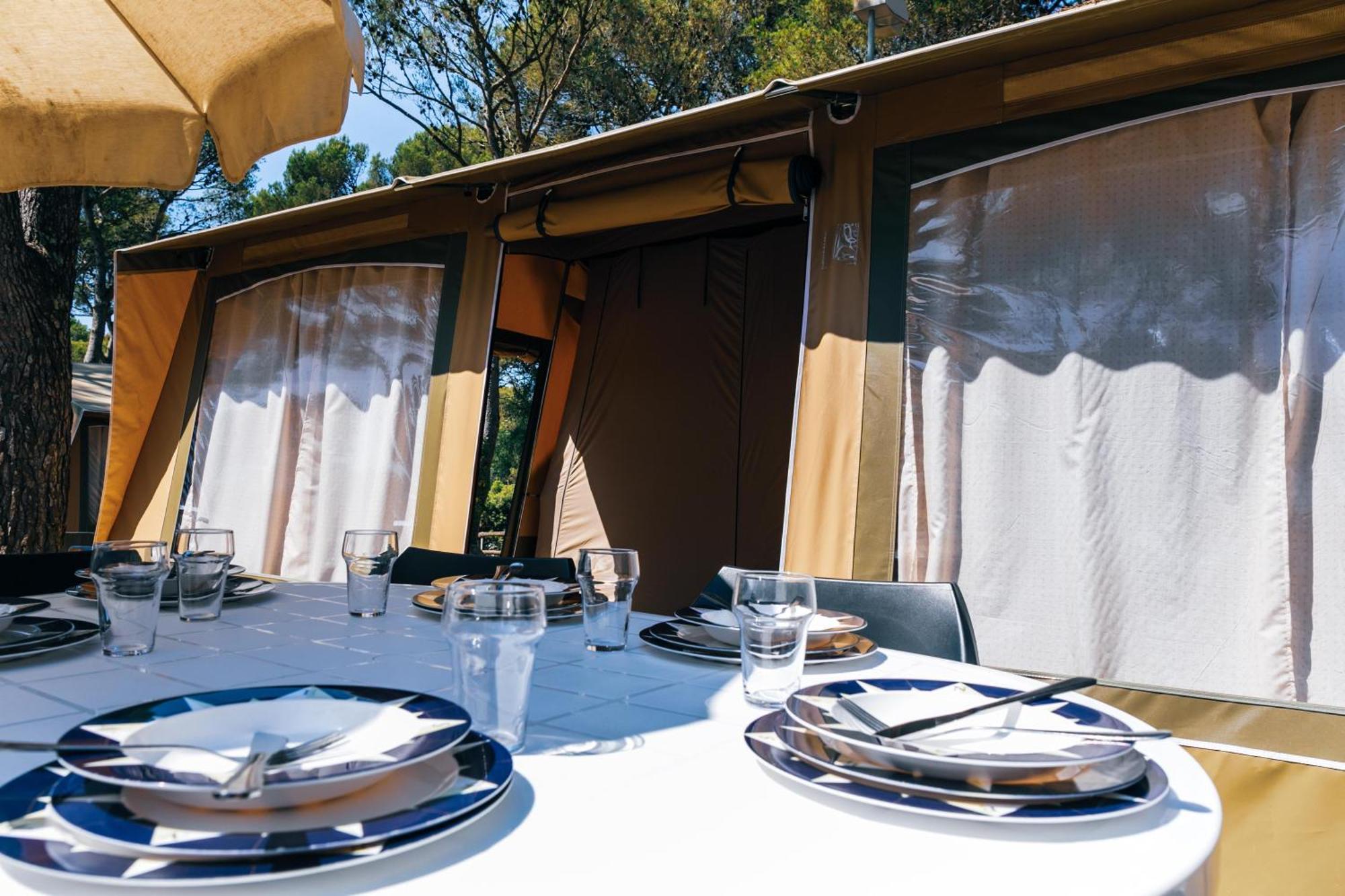 Camping Castell Montgri **** L'Estartit Eksteriør billede