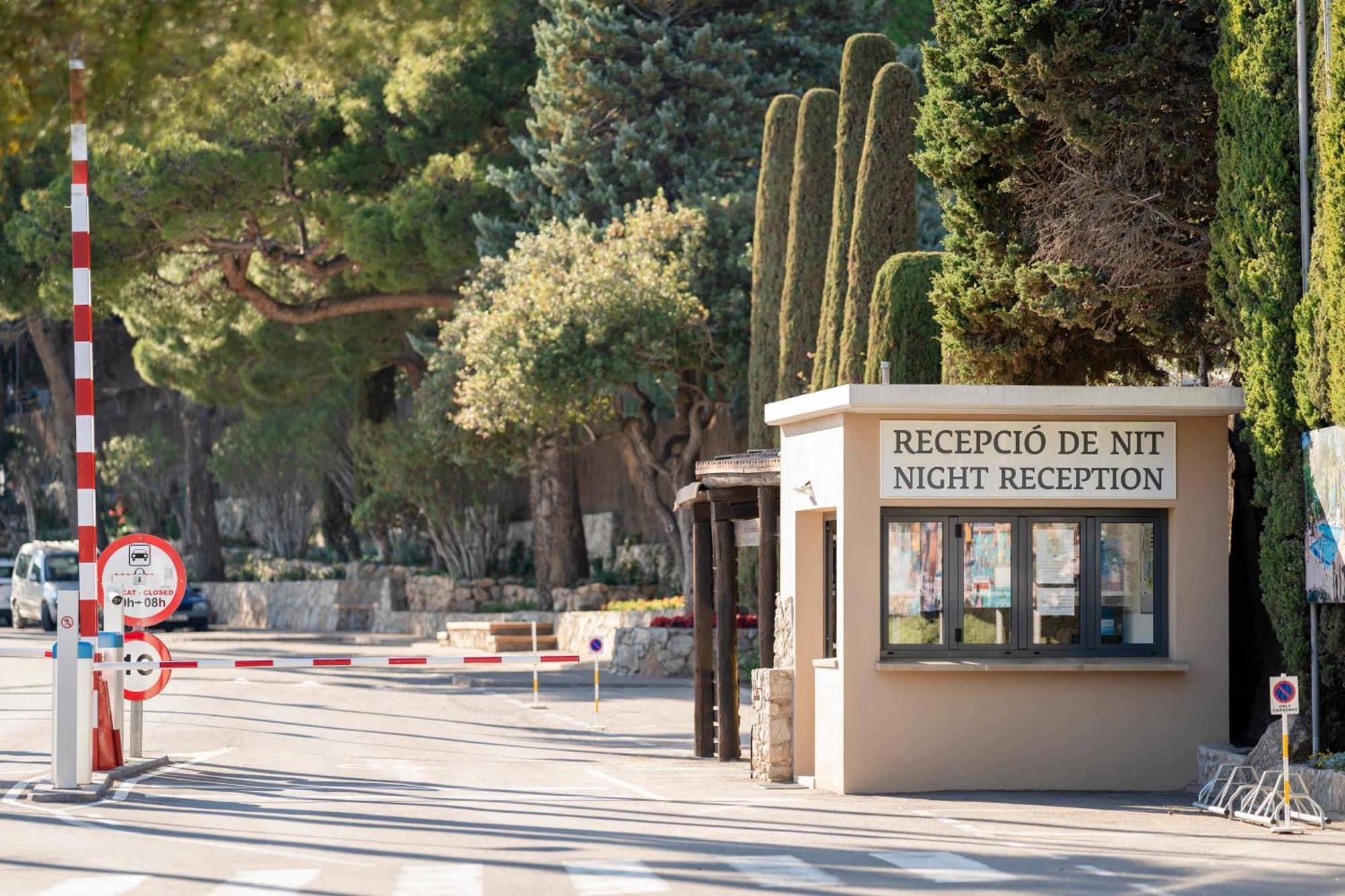 Camping Castell Montgri **** L'Estartit Eksteriør billede