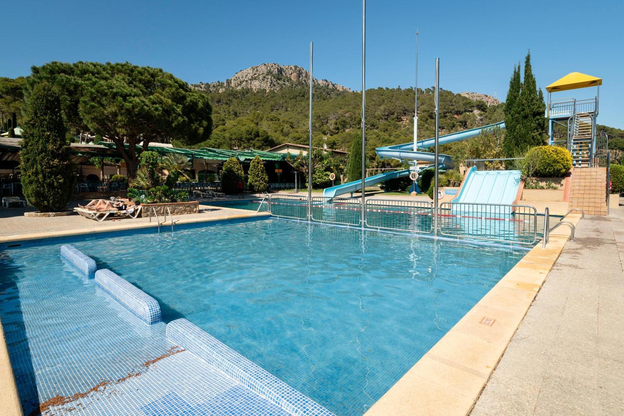 Camping Castell Montgri **** L'Estartit Eksteriør billede