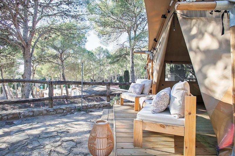 Camping Castell Montgri **** L'Estartit Eksteriør billede
